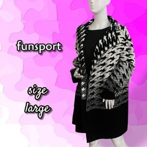 Long Black and White Houndstooth Cardigan Size Large funsport